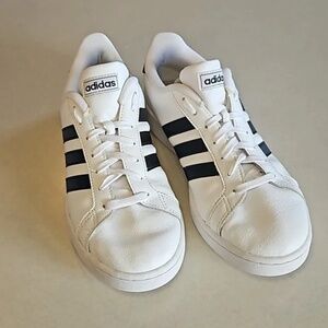 Adidas Grand Court Sneakers